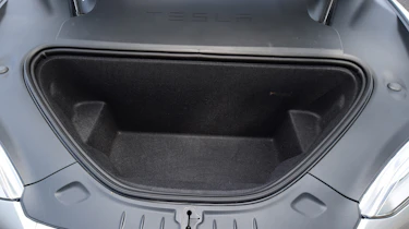 Tesla Model S 75D - front boot
