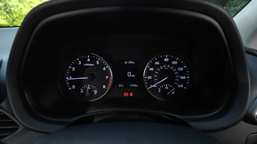 Hyundai i30 Fastback - speedo