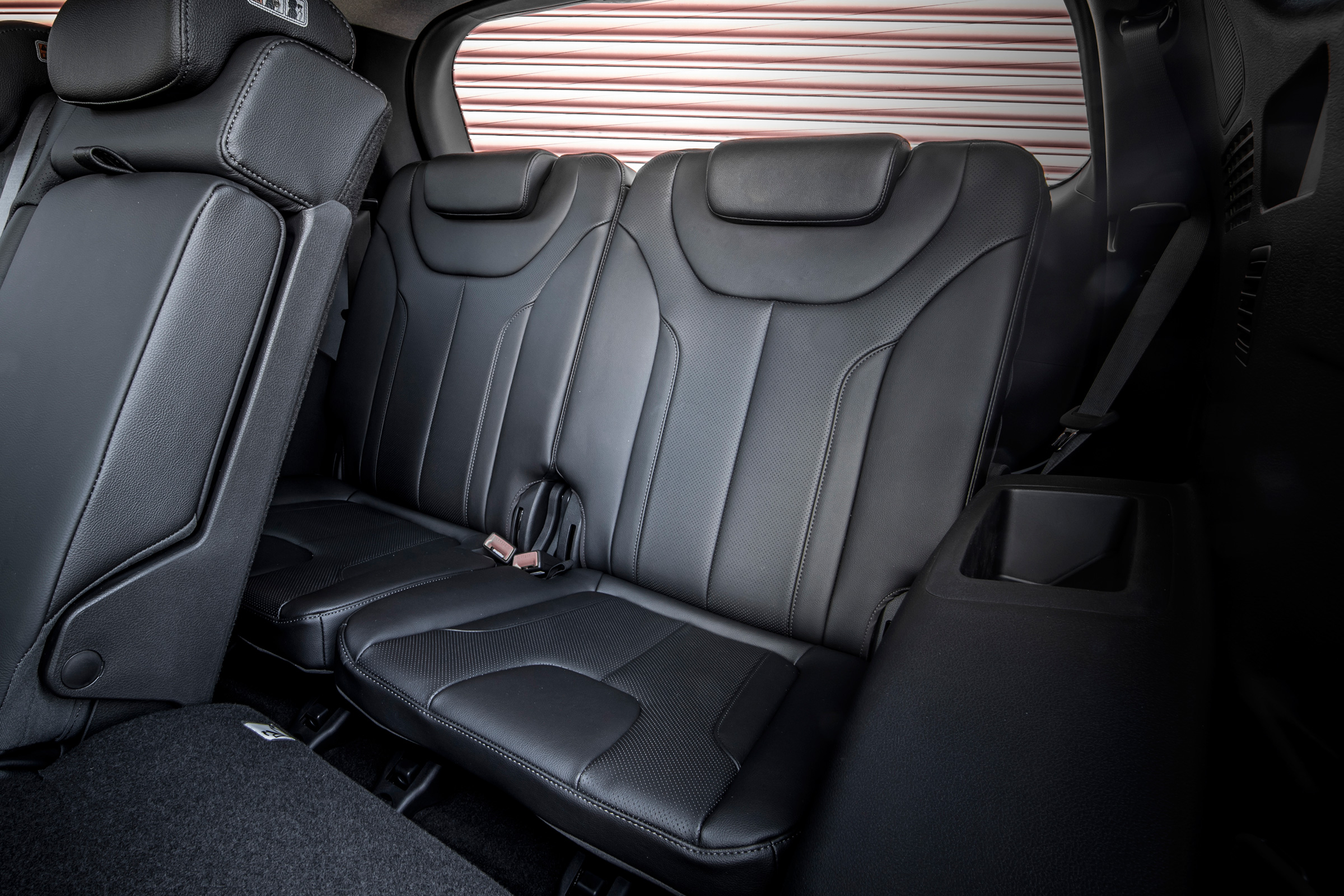 Hyundai Santa Fe - back seats