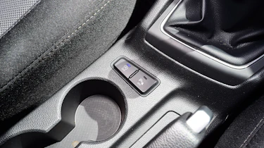 Hyundai i20 - cup holders