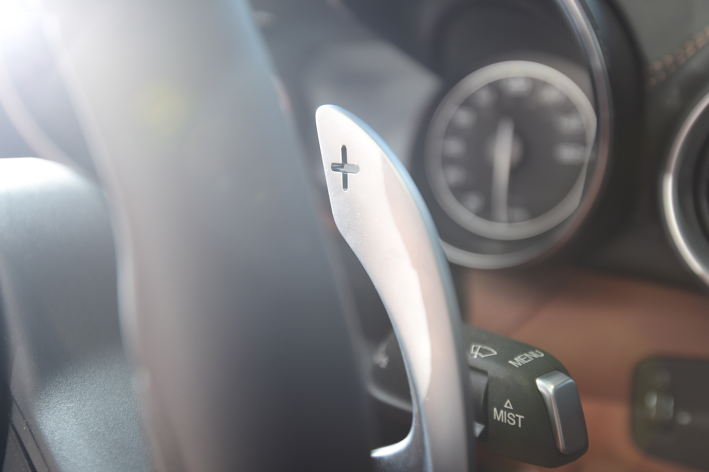 Long-term test review: Alfa Romeo Giulia Veloce - paddle shifter