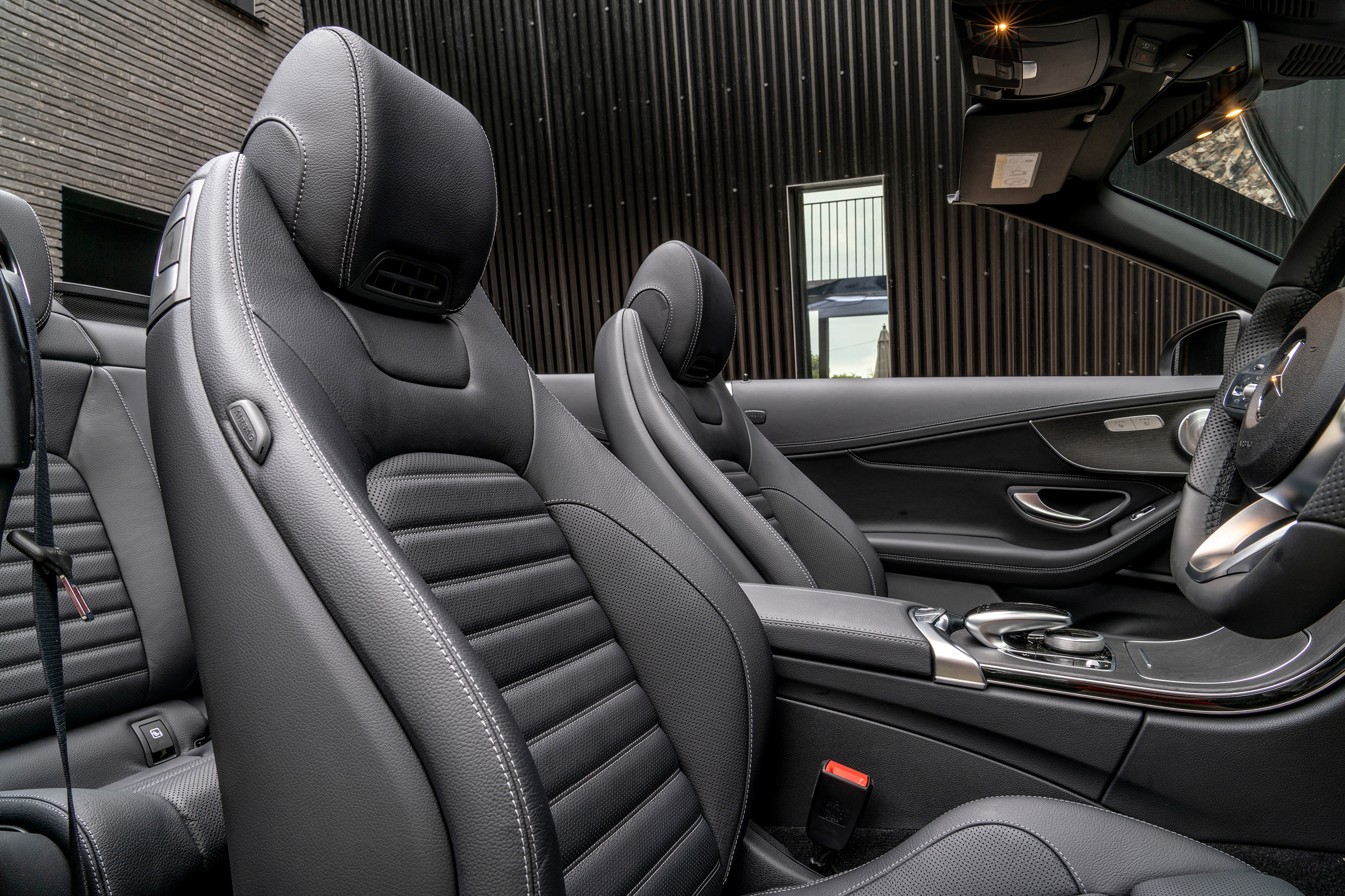 Mercedes C-Class Cabriolet - front seats