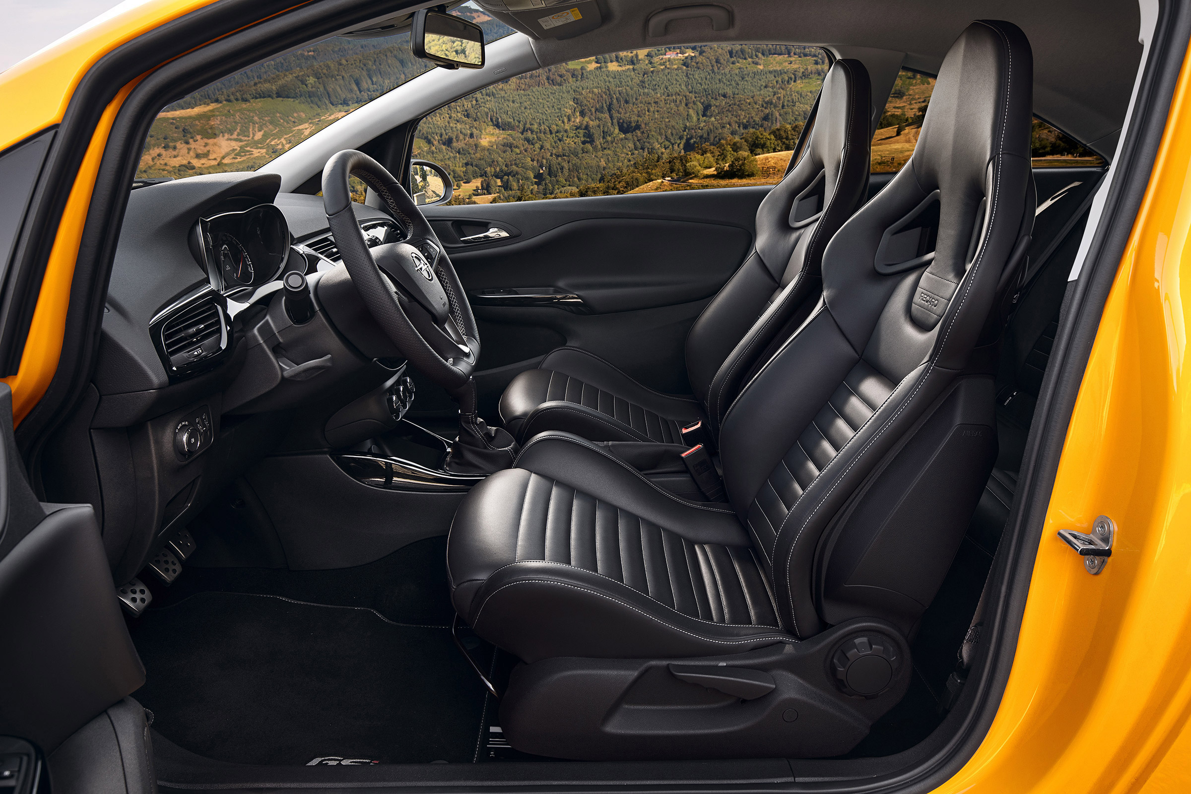 Vauxhall Corsa GSi - front seats