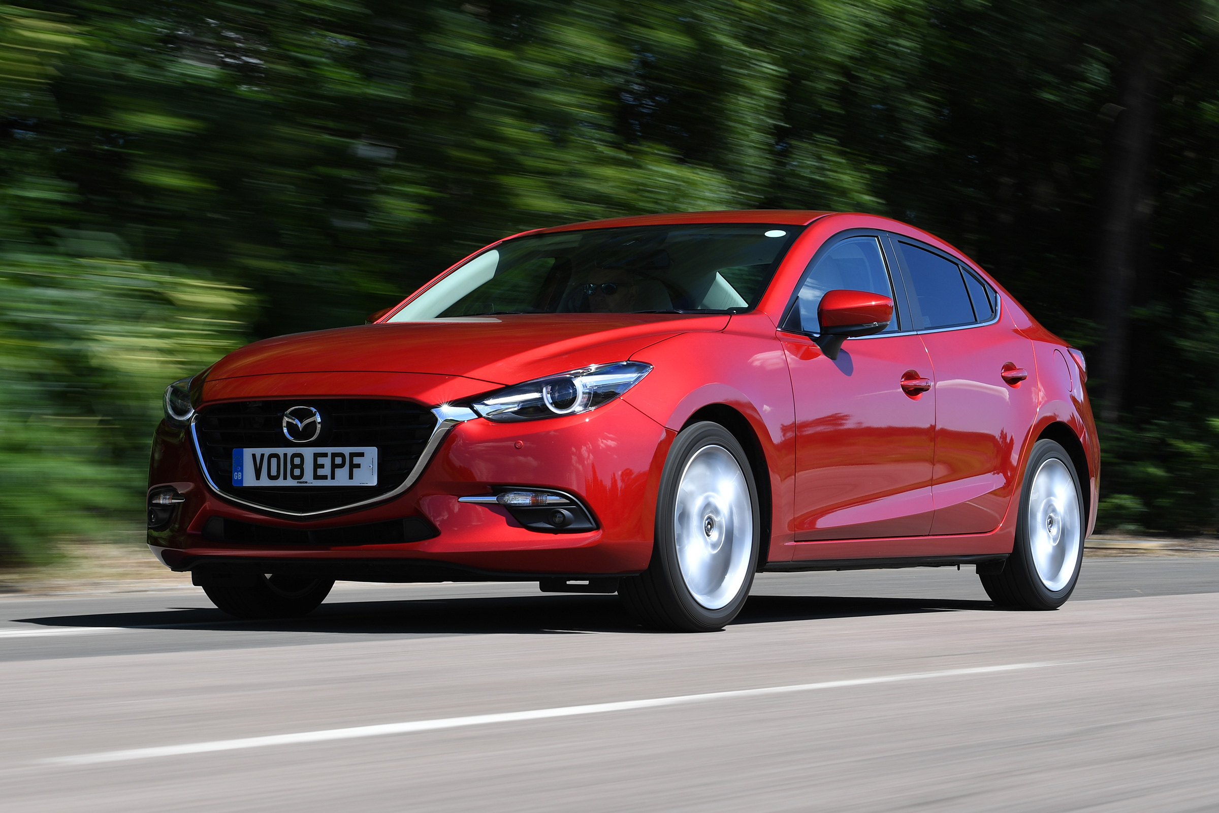 Mazda 3 Fastback - front