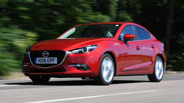Mazda 3 Fastback - front