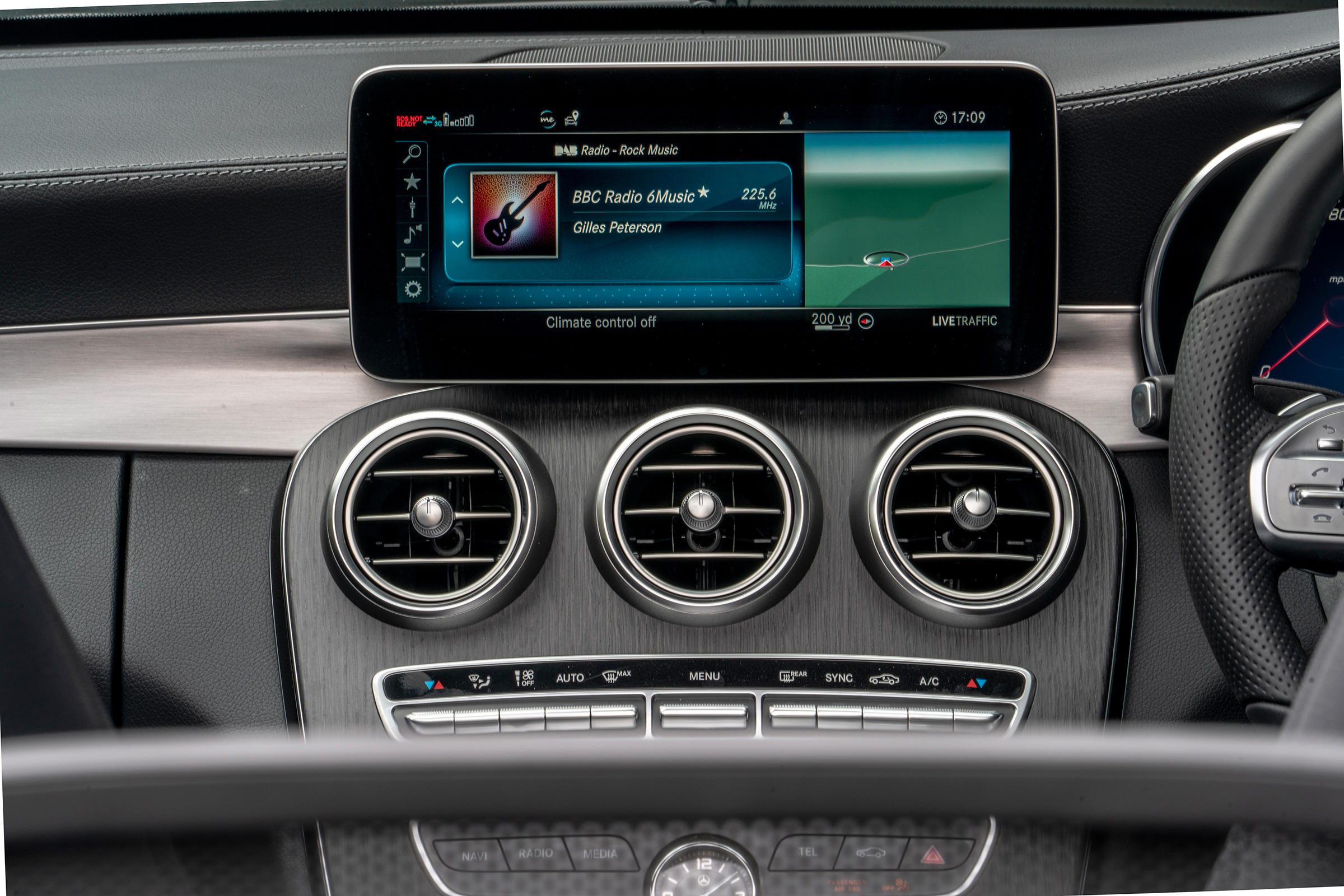 Mercedes C-Class Cabriolet - vents