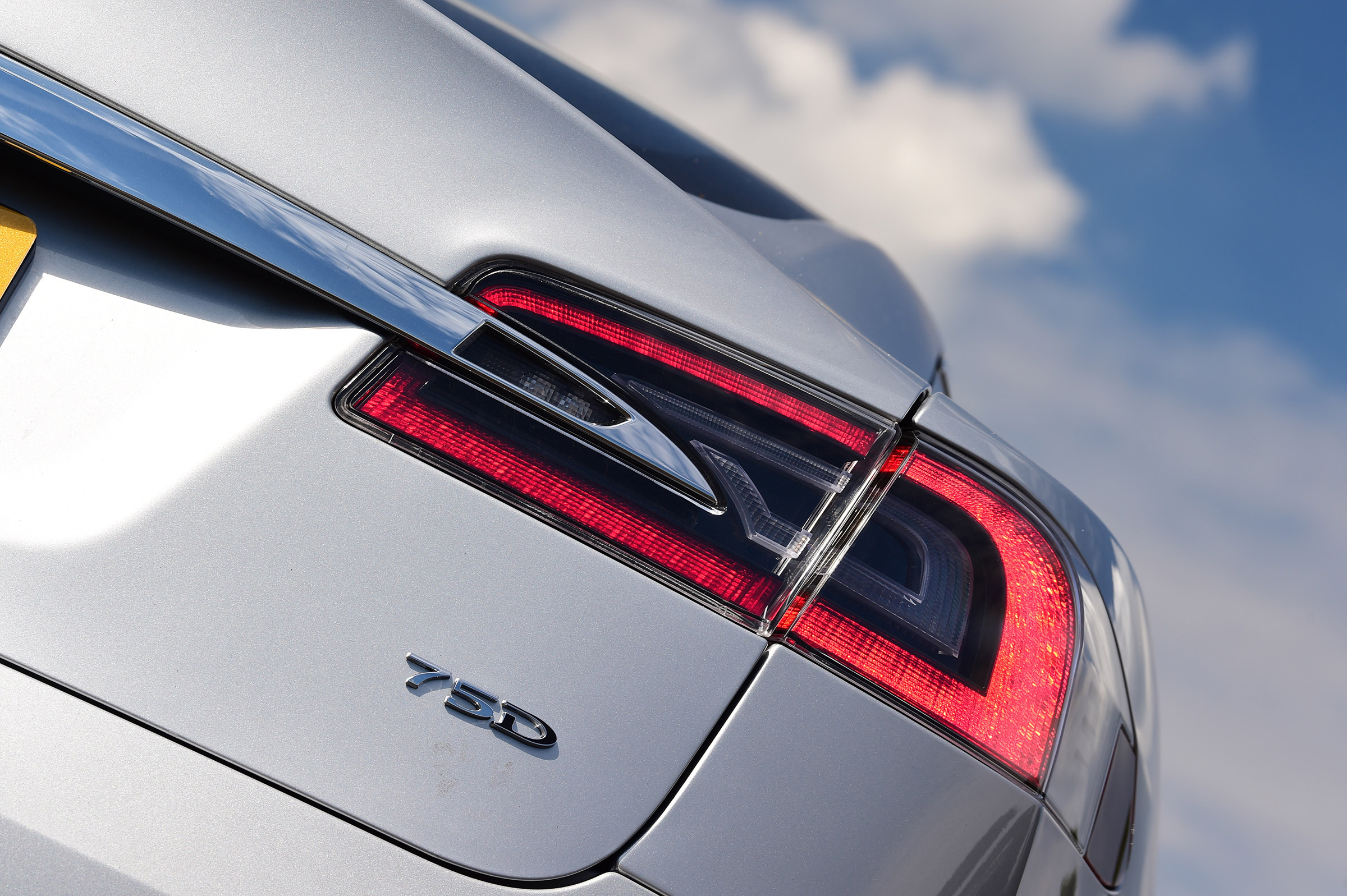 Tesla Model S 75D - 75D