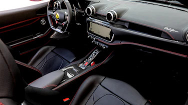 Ferrari Portofino - interior