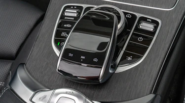 Mercedes C-Class Cabriolet - controls