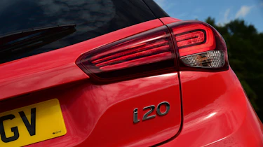 Hyundai i20 - i20 badge