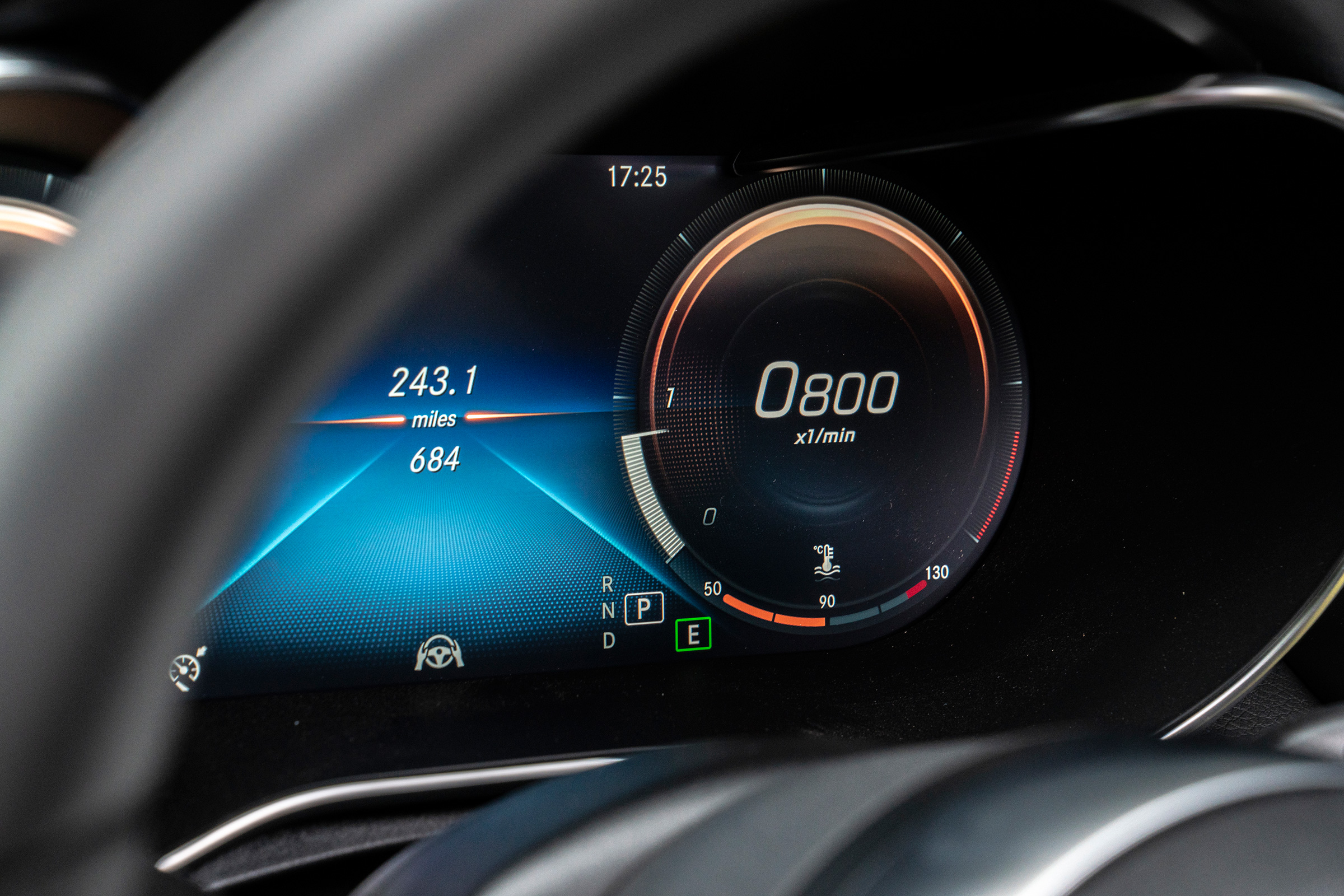 Mercedes C-Class Cabriolet - display