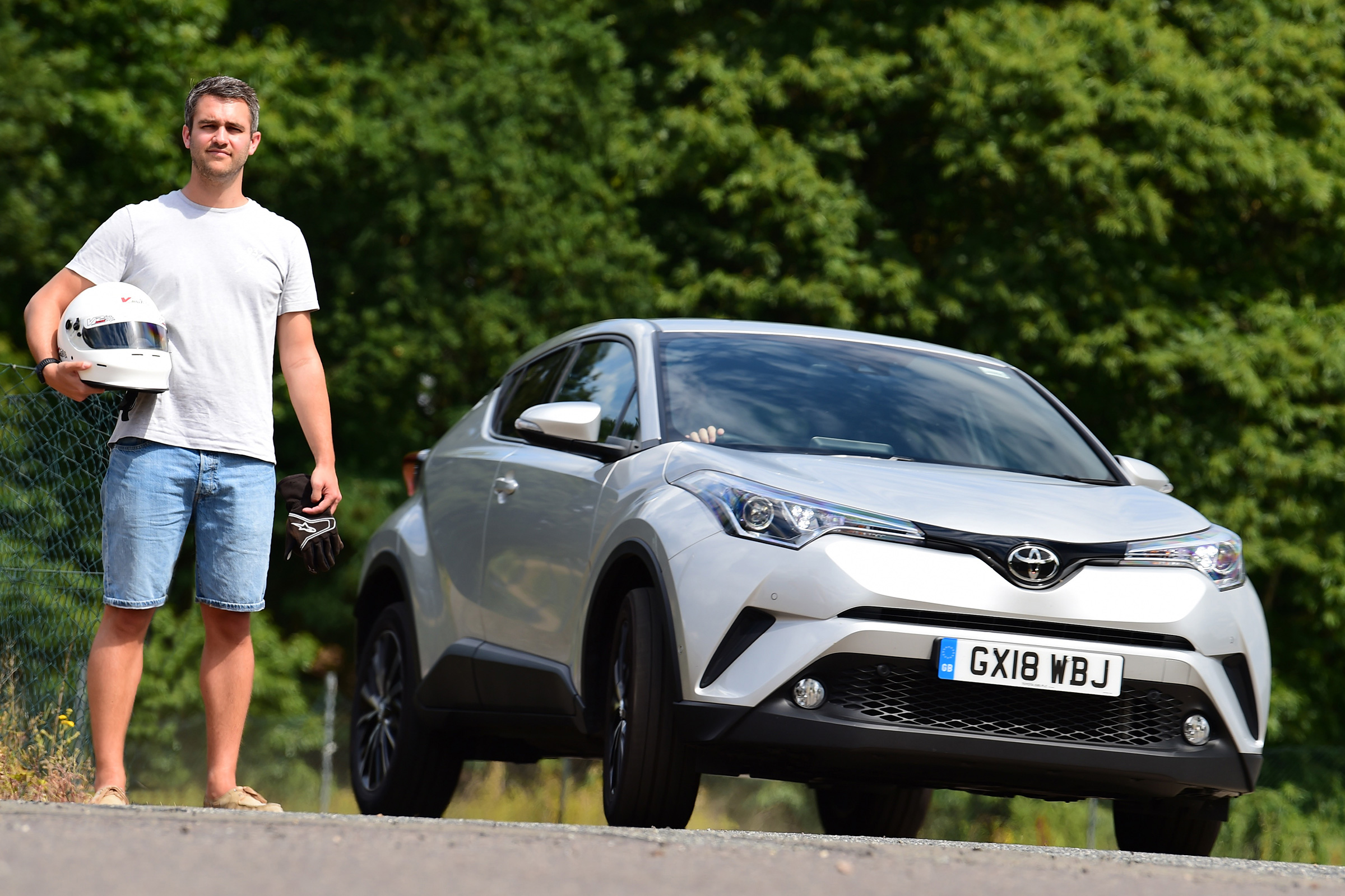 Toyota C-HR - front