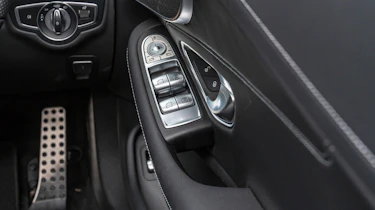 Mercedes C-Class Cabriolet - buttons