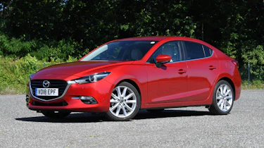 Mazda 3 Fastback - front
