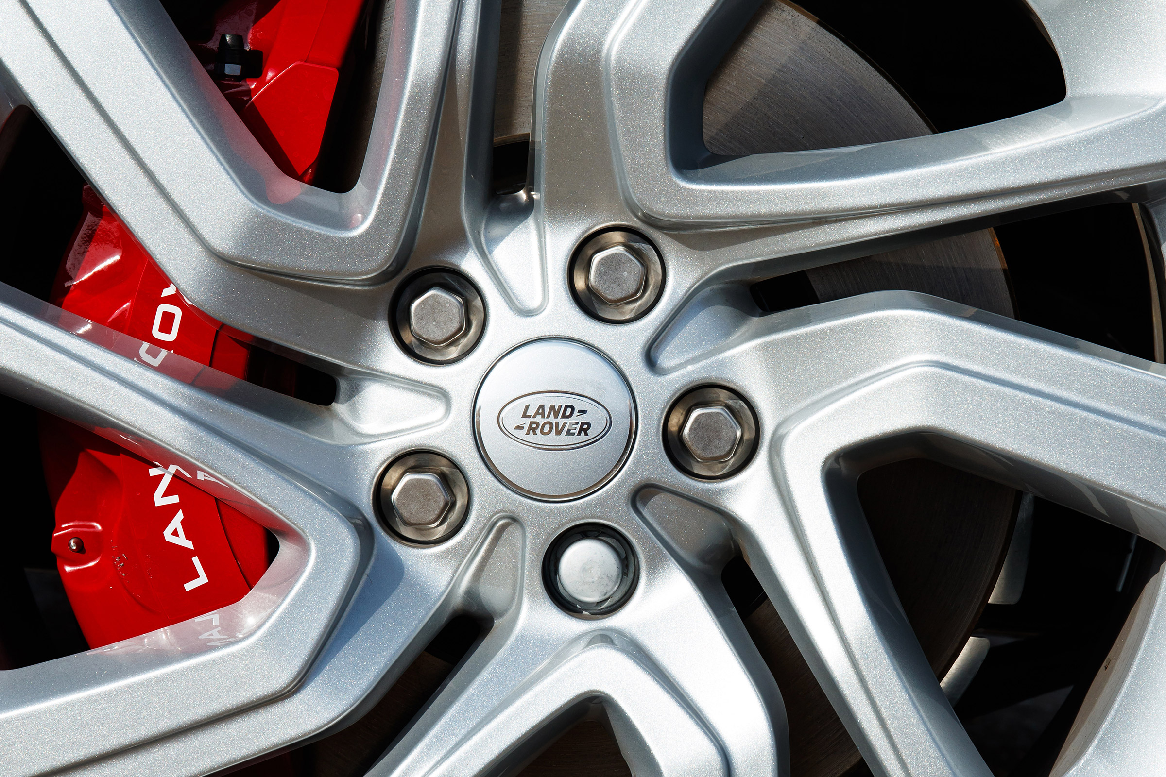 Range Rover Sport P400e - wheel detail