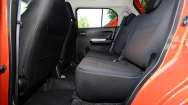 Suzuki Ignis - rear seats