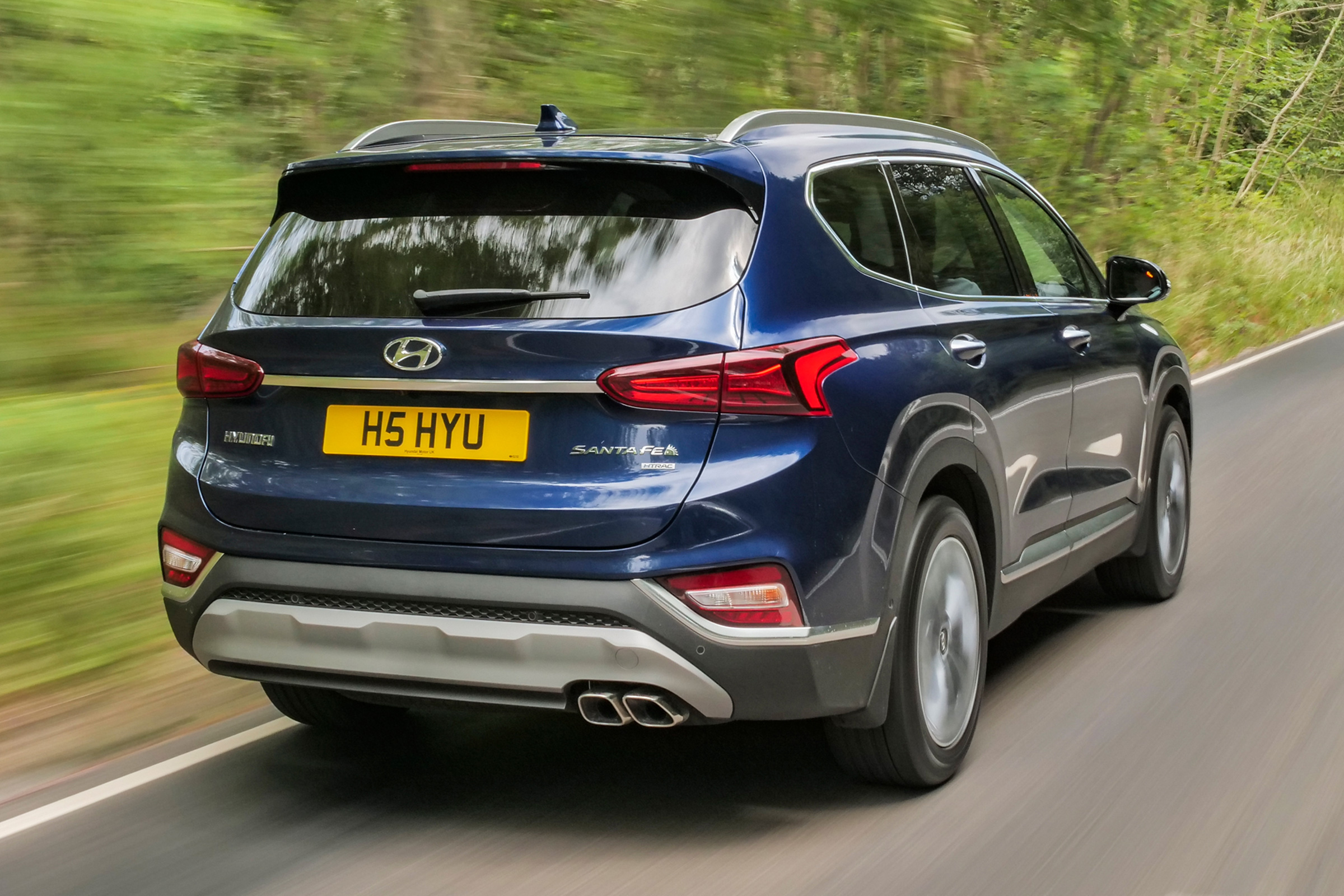 Hyundai Santa Fe - rear