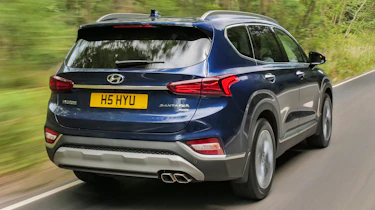 Hyundai Santa Fe - rear