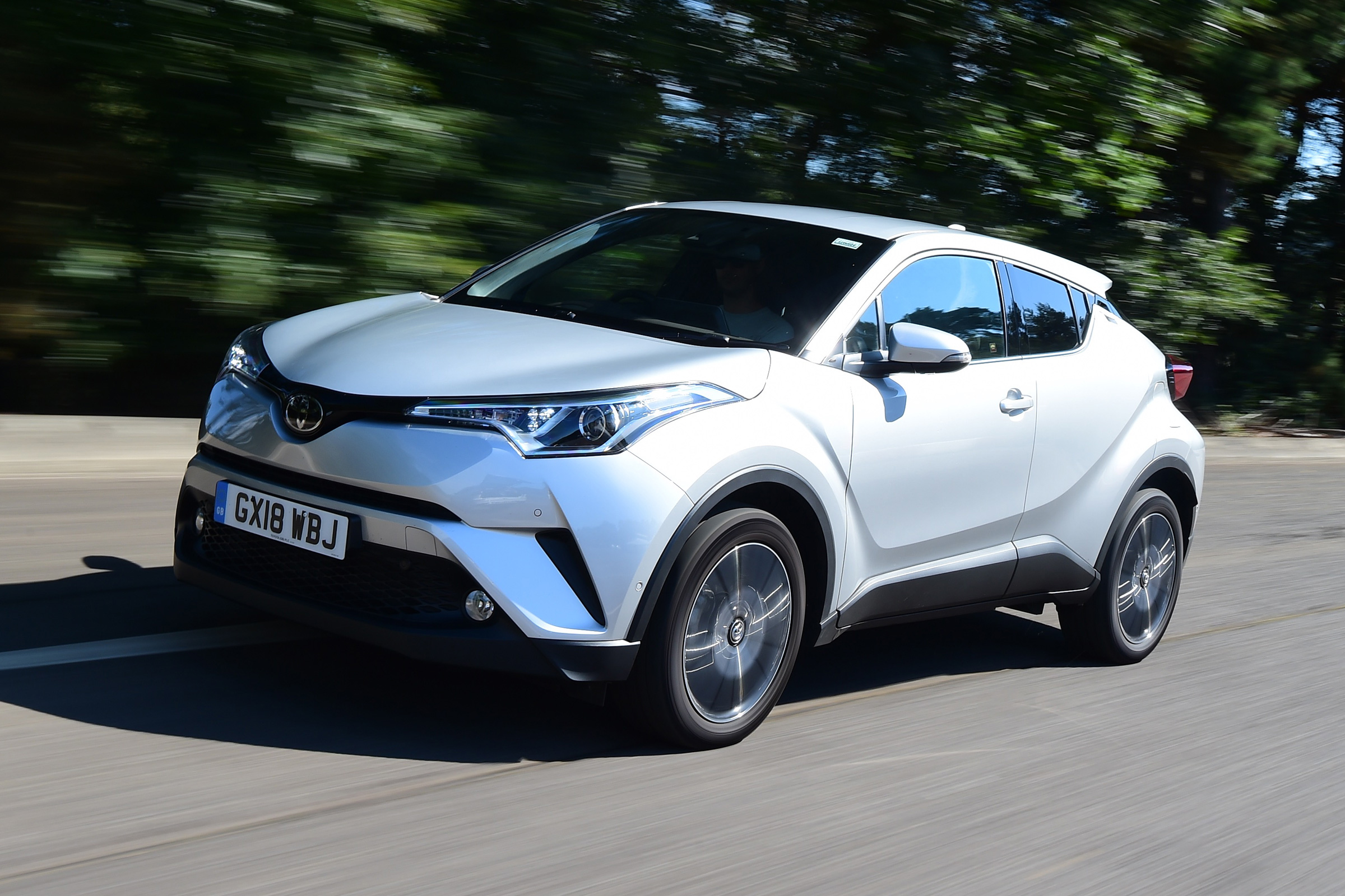 Toyota C-HR - front