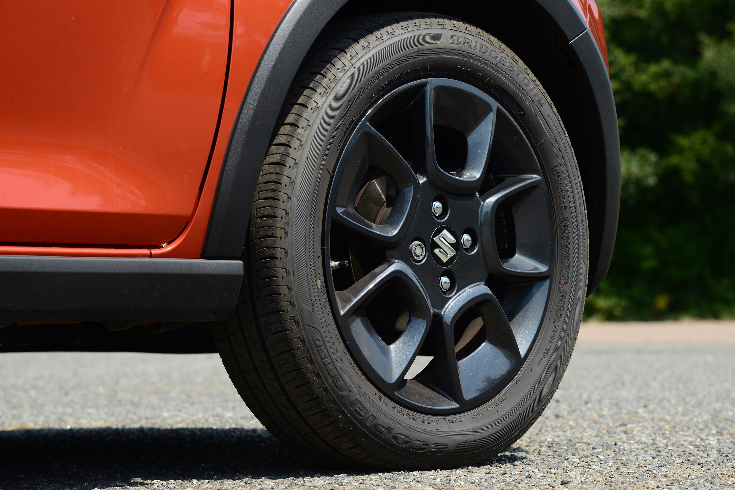 Suzuki Ignis - wheel detail
