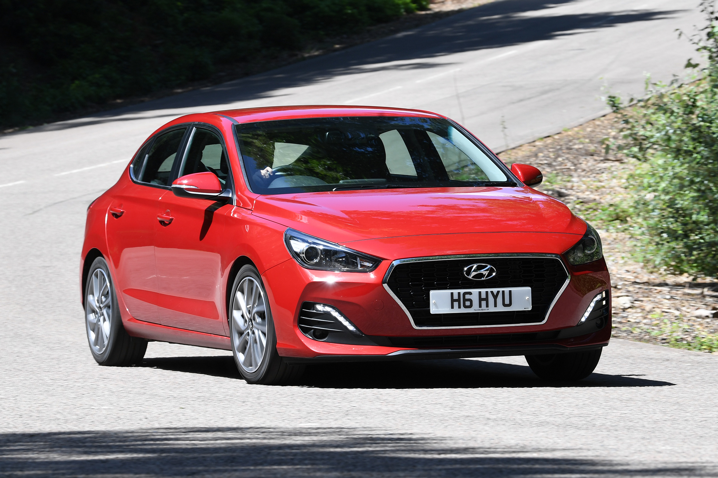 Hyundai i30 Fastback - front