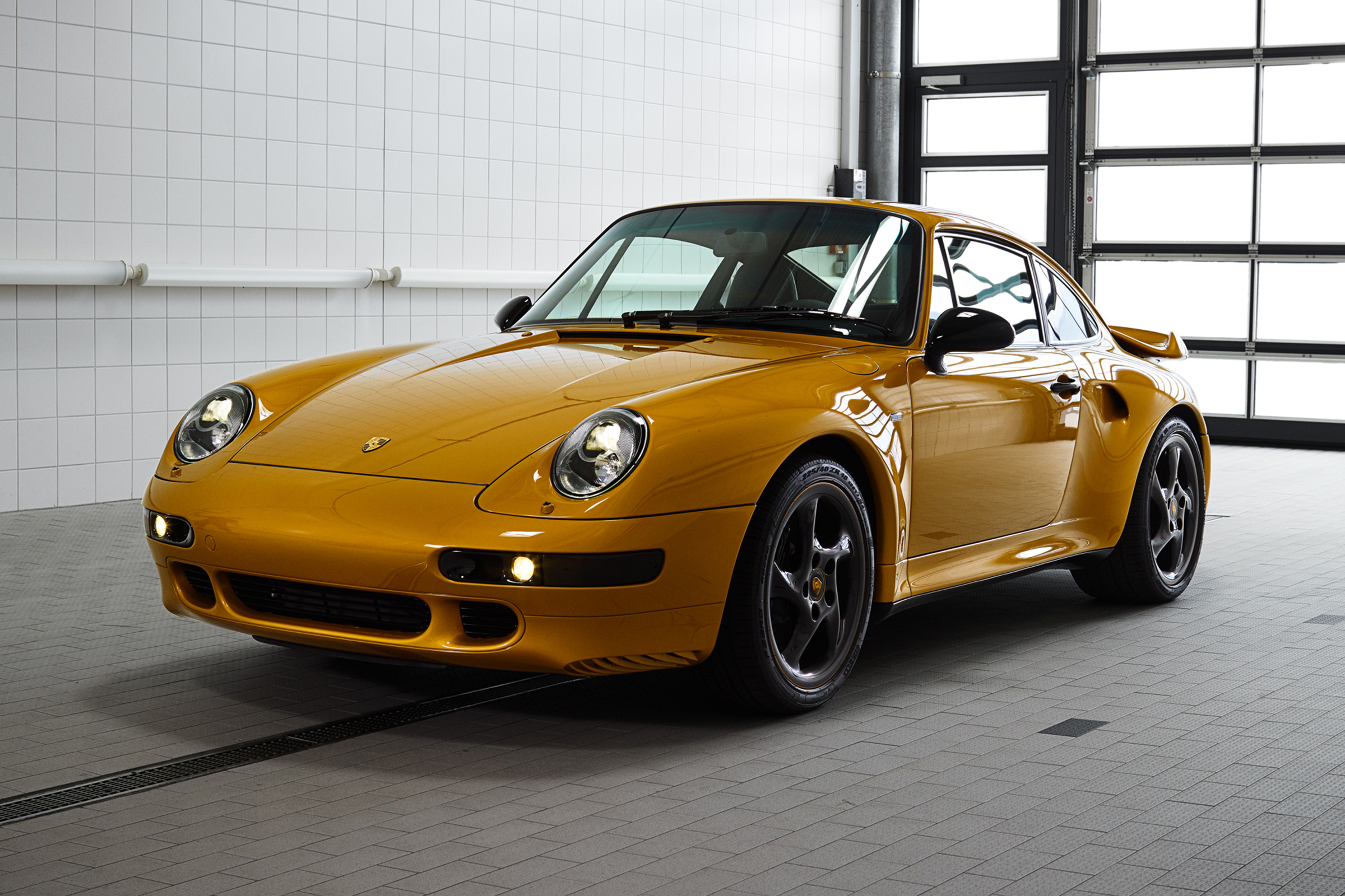 Porsche 993 911 Turbo - front
