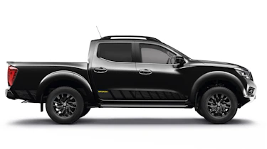 Nissan Navara N-Guard - black side
