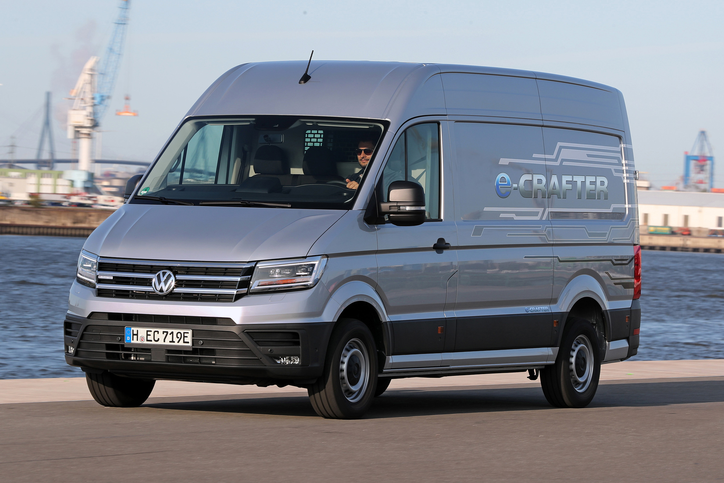 Volkswagen e-Crafter front quarter