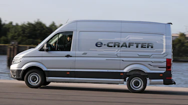 Volkswagen e-Crafter side profile