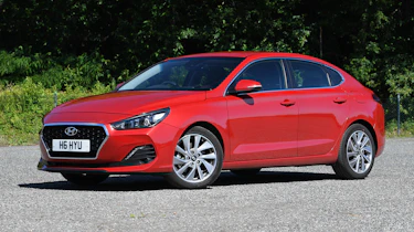 Hyundai i30 Fastback - front