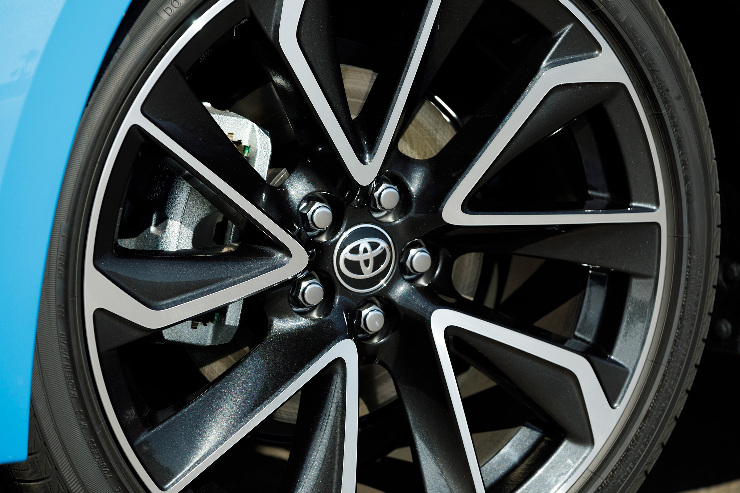 Toyota Corolla - wheel