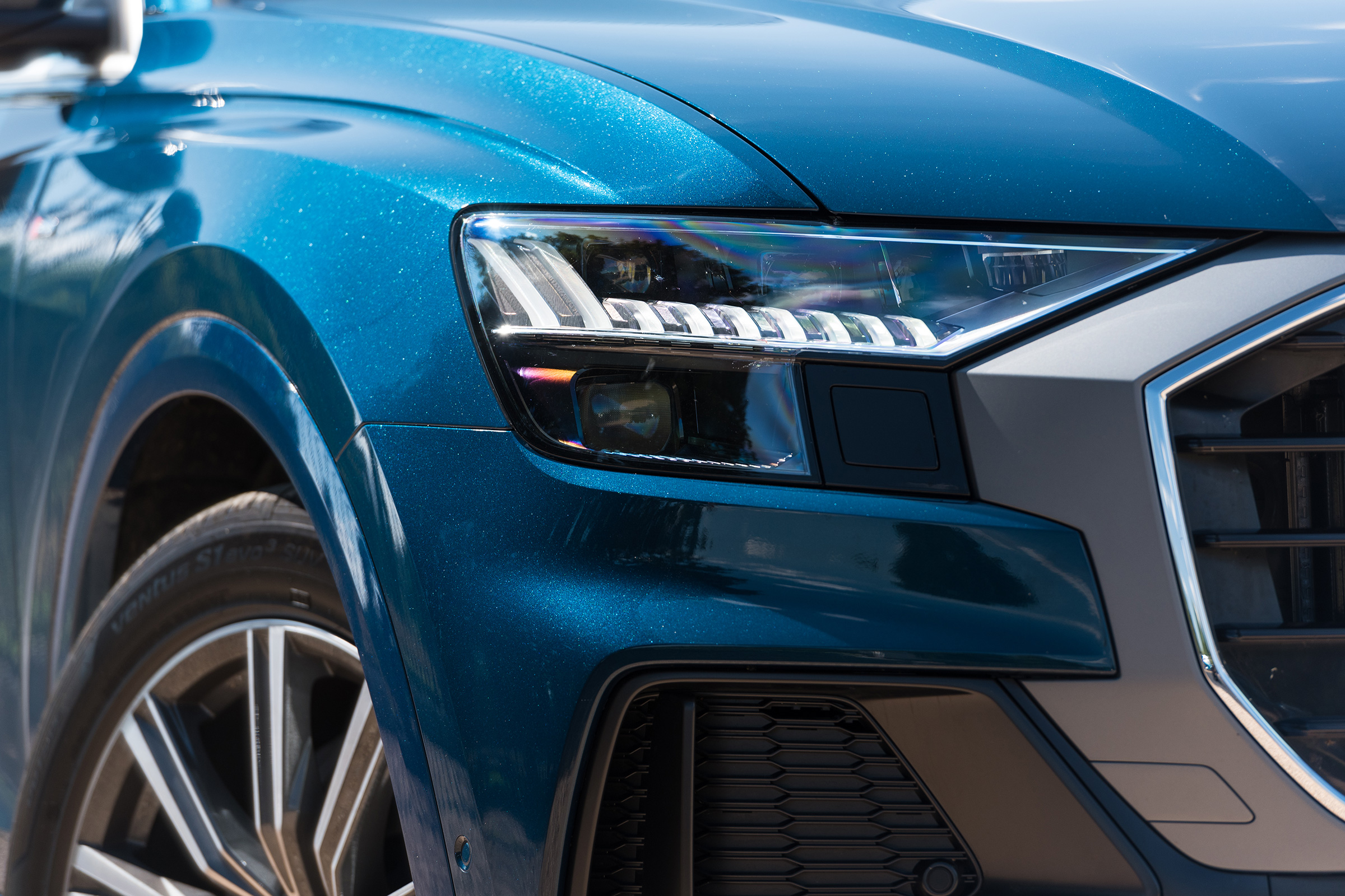 Audi Q8 - headlight