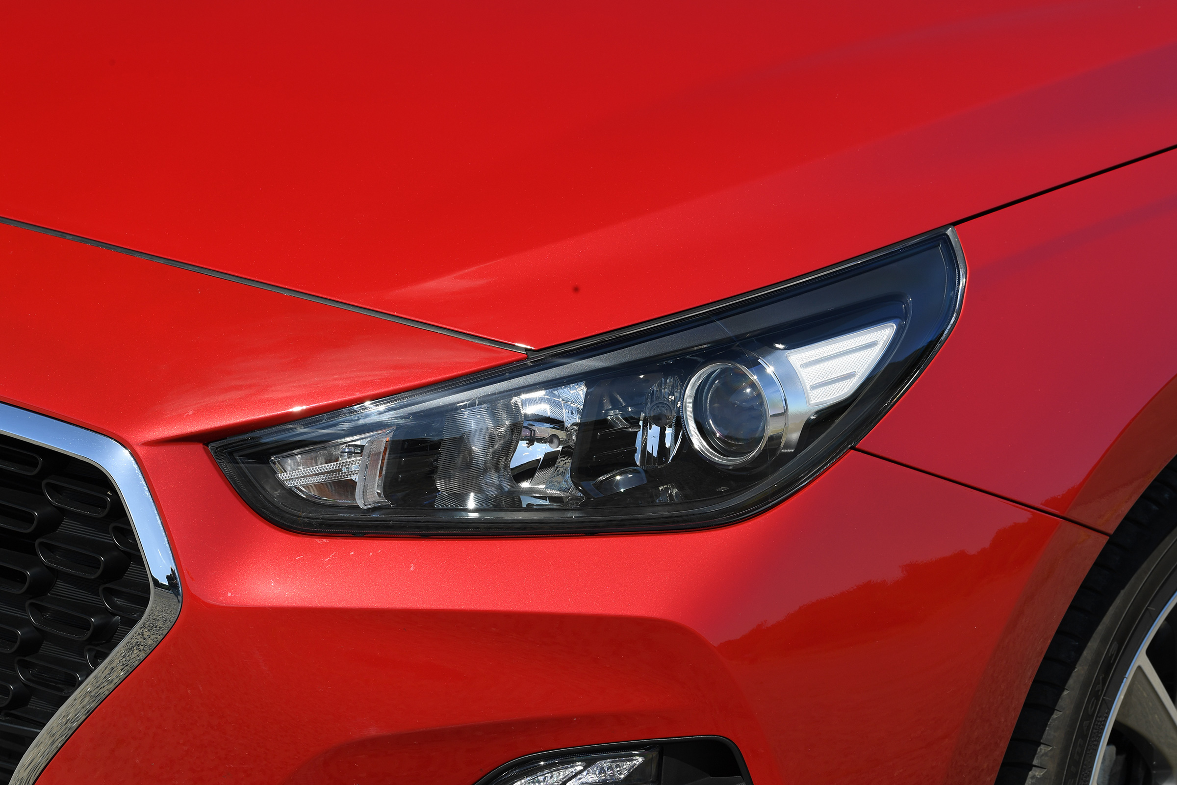 Hyundai i30 Fastback - headlight