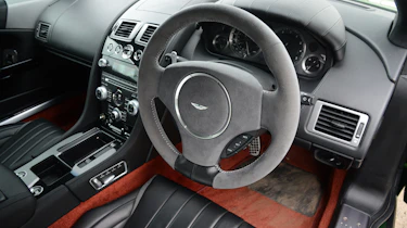 Kahn Vengeance - interior
