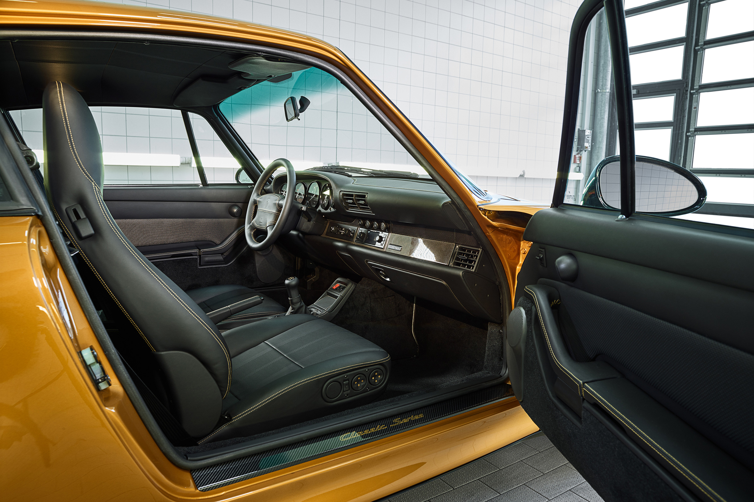 Porsche 993 911 Turbo - interior