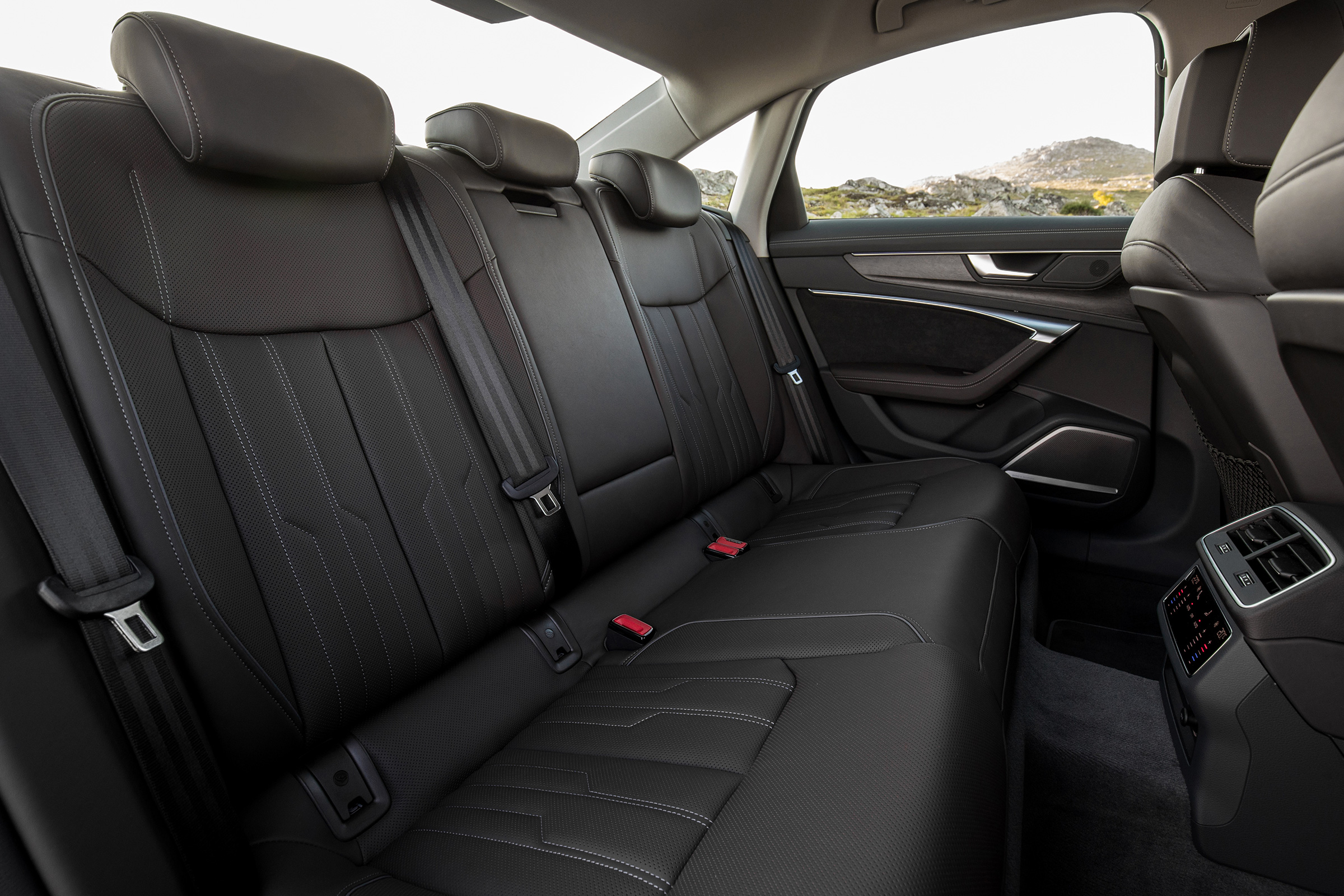 Audi A6 - rear seats