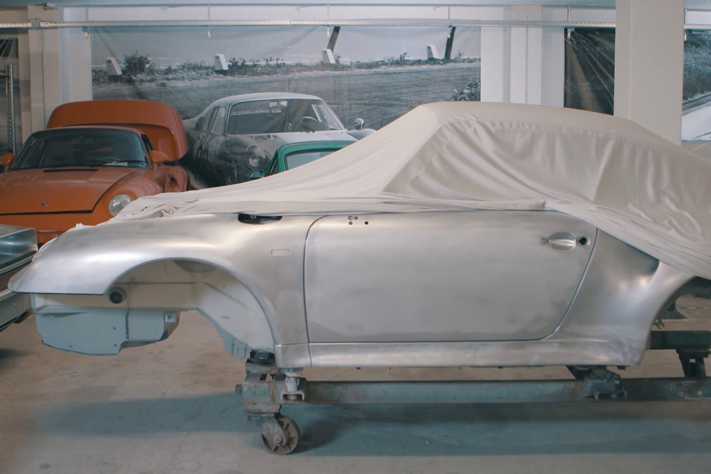 Porsche Classic Project Gold - body