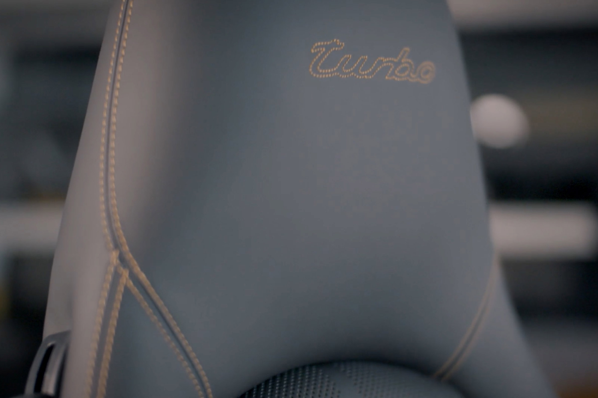 Porsche Classic Project Gold - headrest