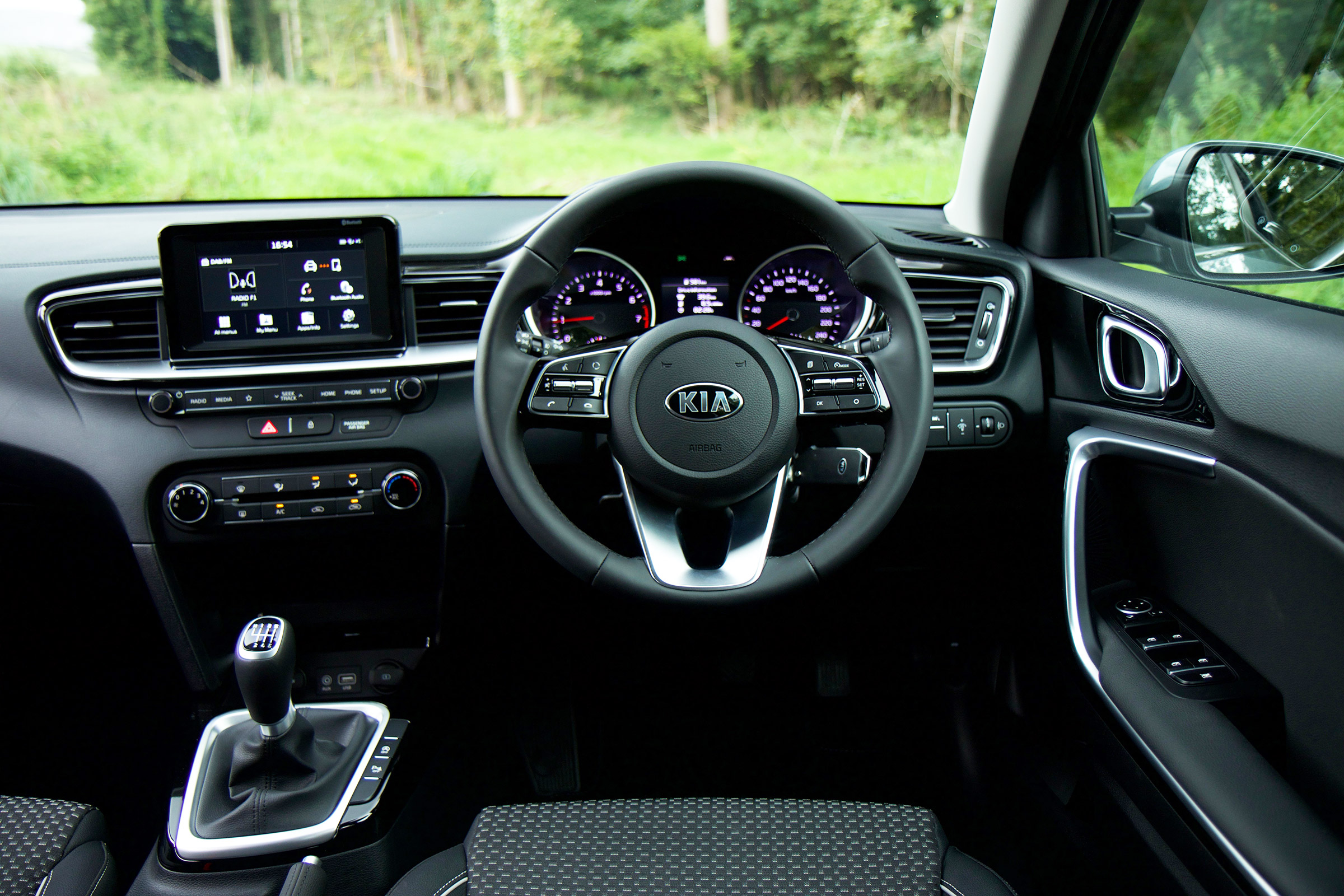 Kia Ceed SW - dash