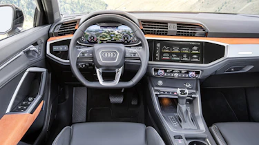 Audi Q3 - dash