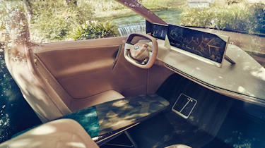 BMW Vision iNEXT concept - dash