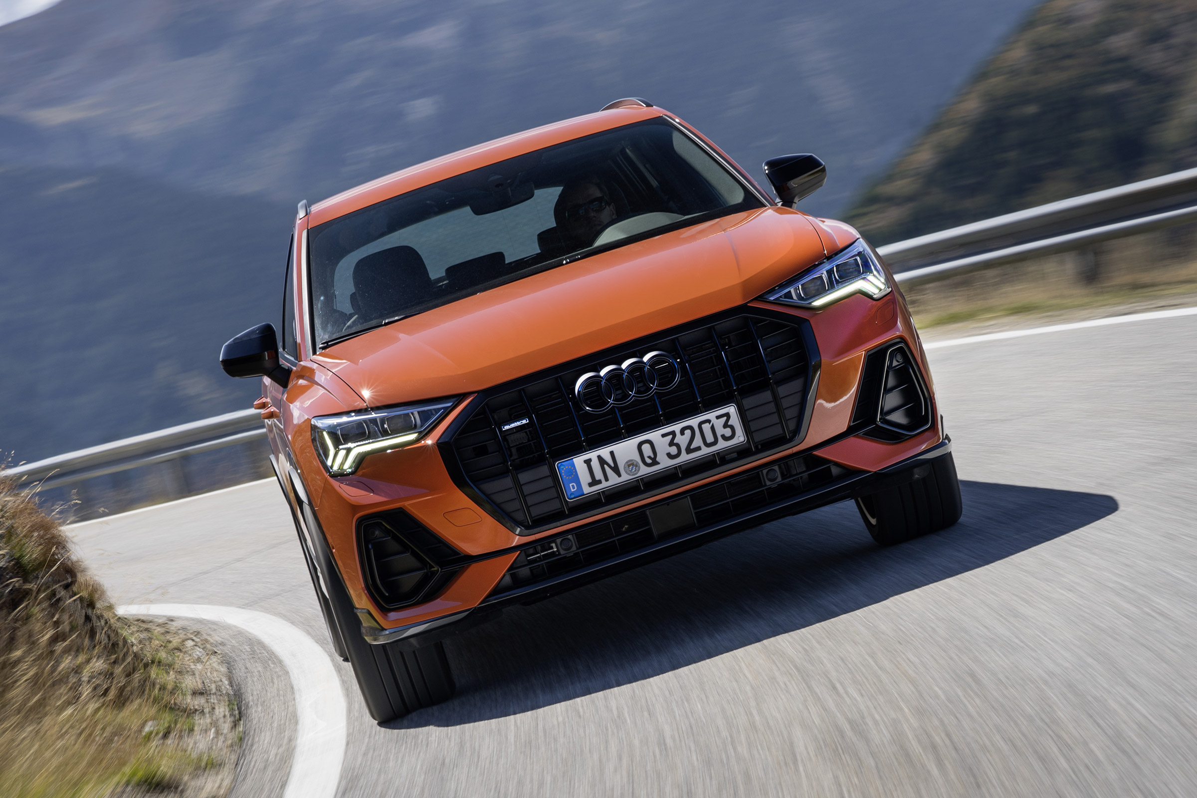 Audi Q3 - full front