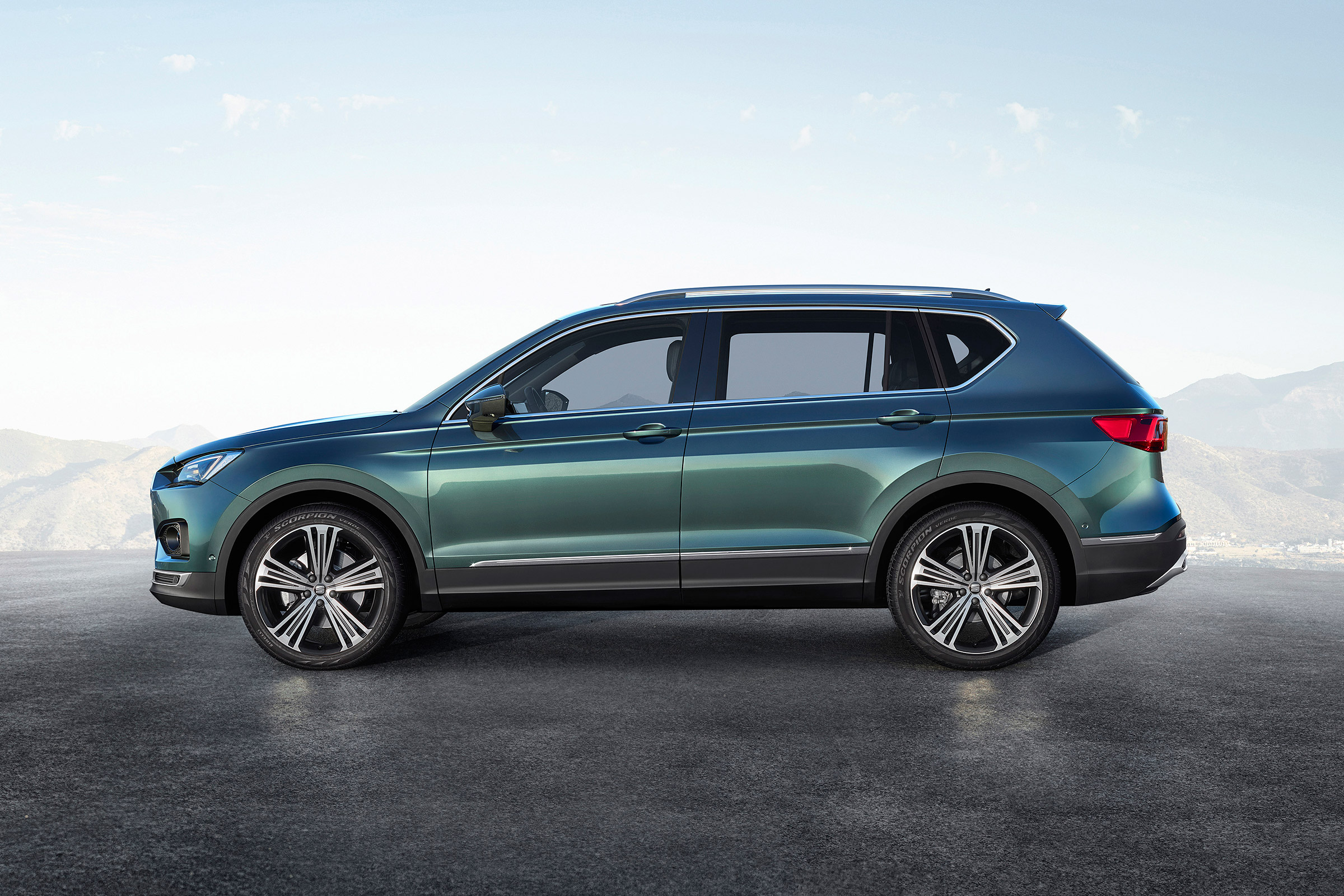SEAT Tarraco - side