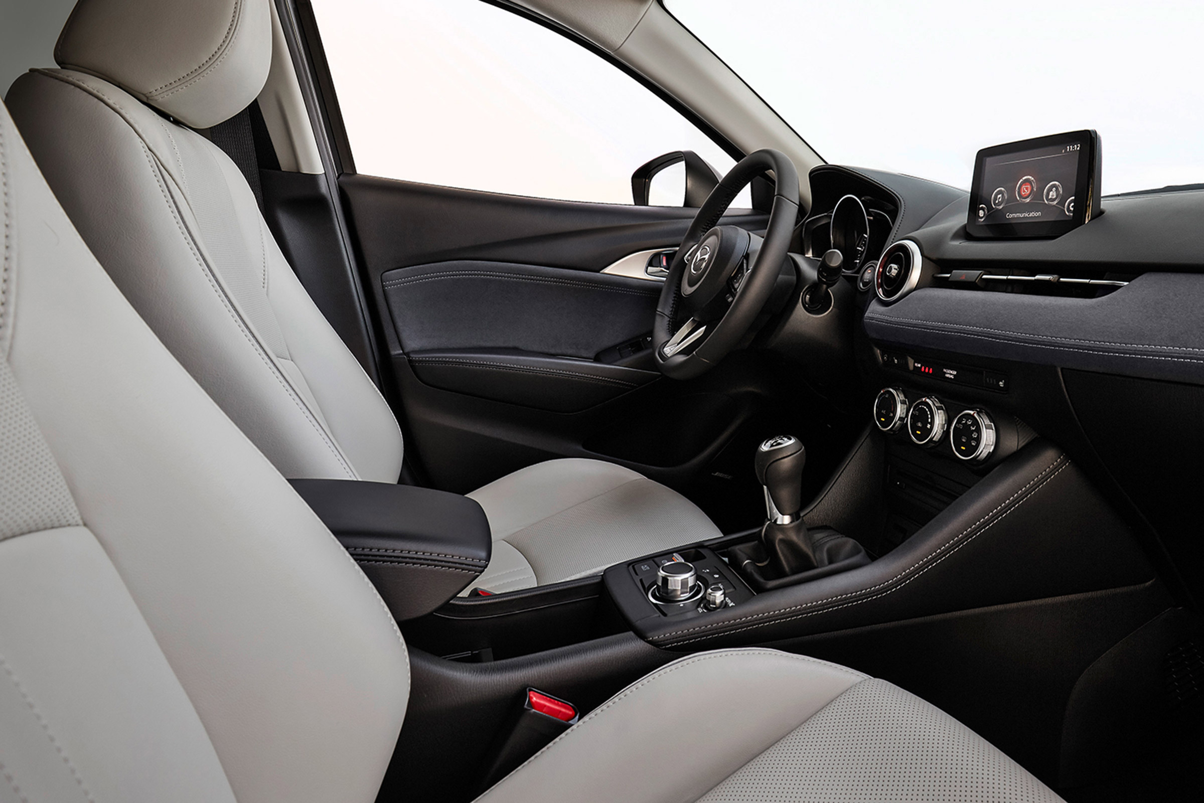 Mazda CX-3 - front seats