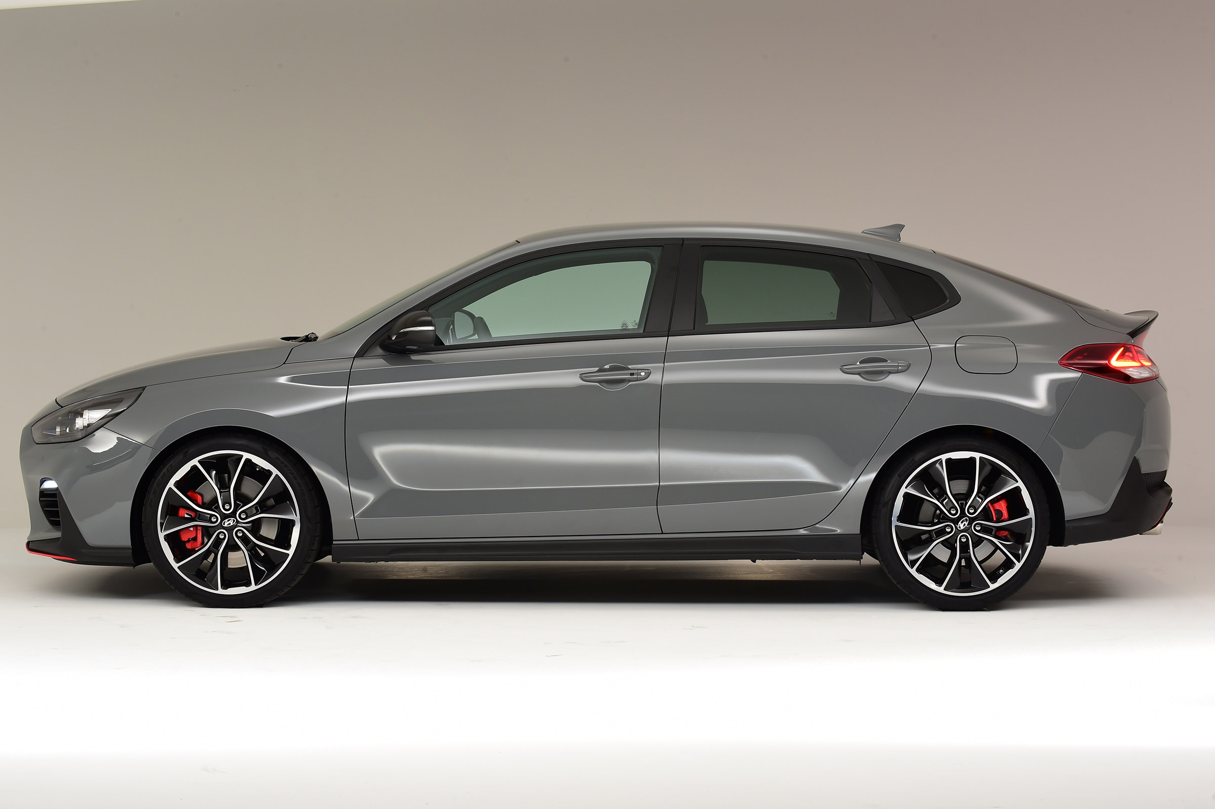 Hyundai i30 Fastback N - side