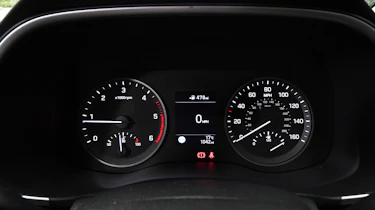 Hyundai Tucson - dials