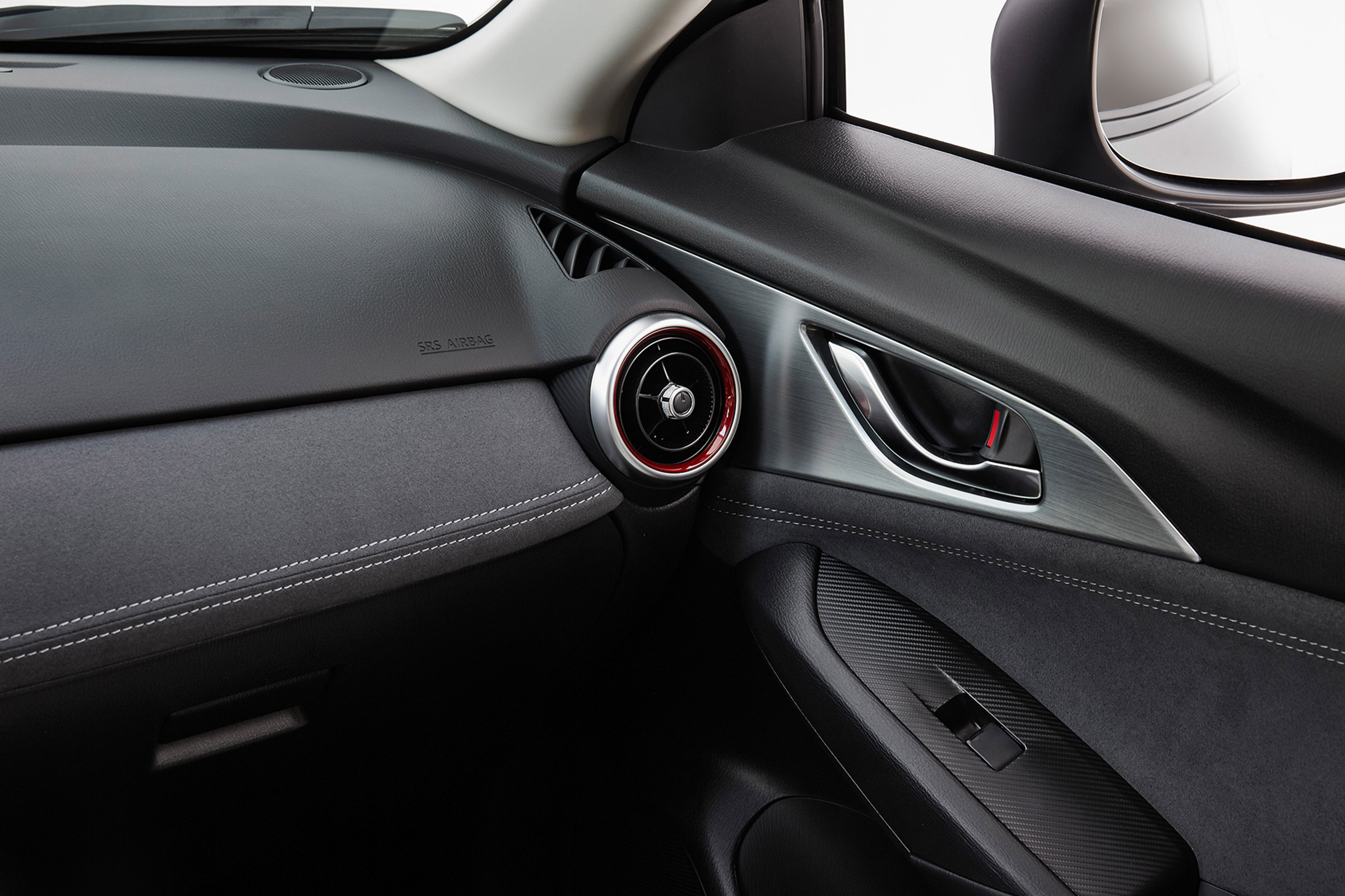 Mazda CX-3 - door detail