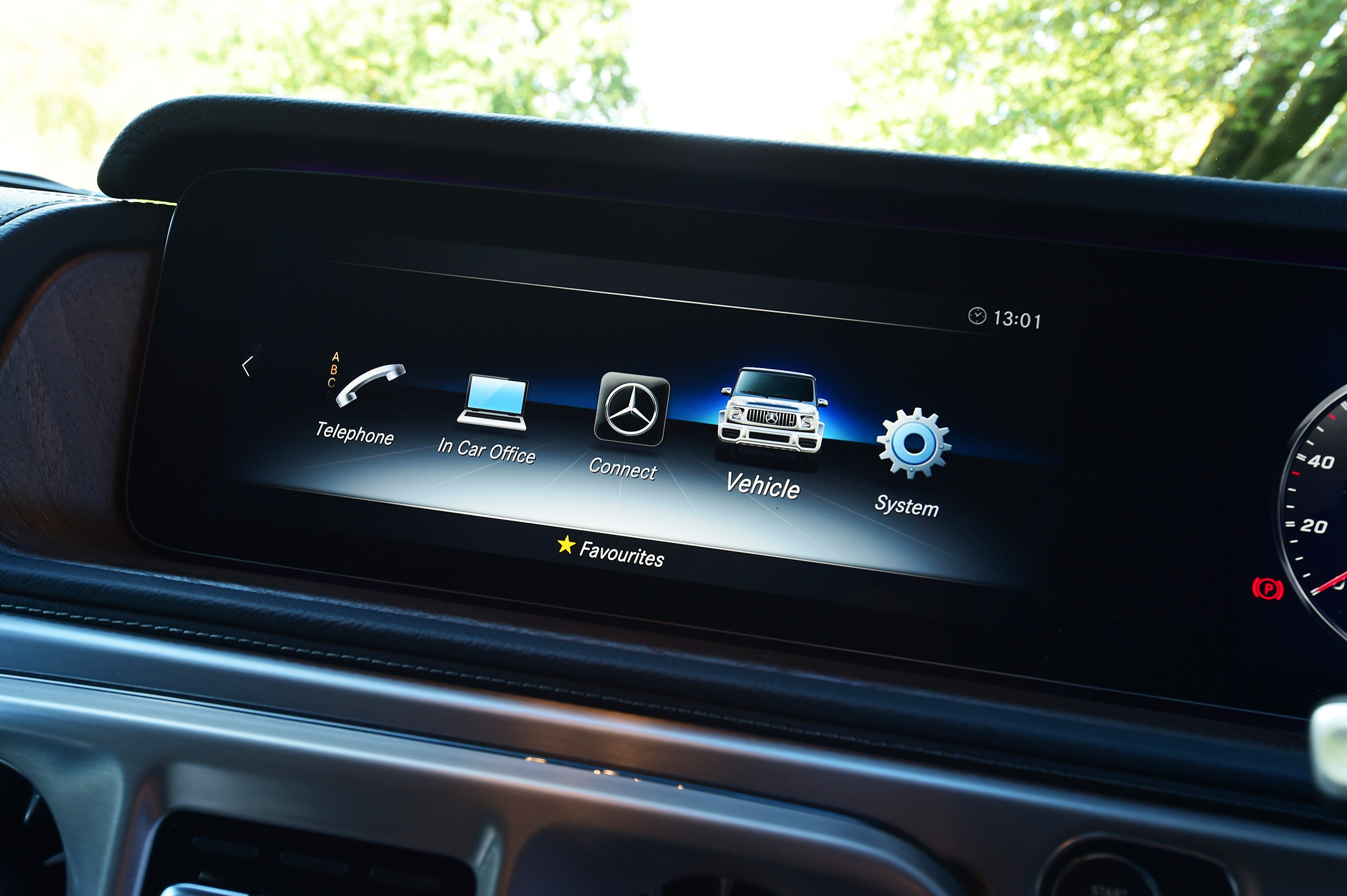 Mercedes-AMG G 63 - infotainment