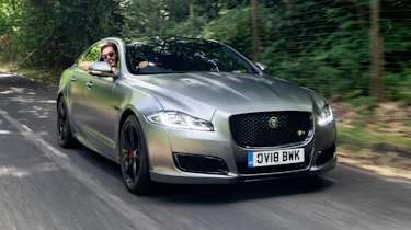 Jaguar XJR 575 silver