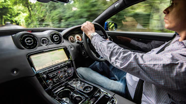 Jaguar XJR 575 interior